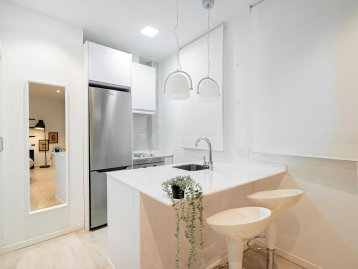 2 Bedroom Flat In La Latina-Carn Madrid Eksteriør bilde