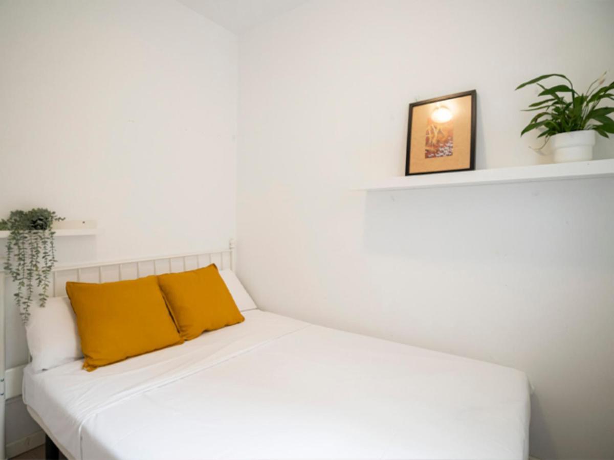 2 Bedroom Flat In La Latina-Carn Madrid Eksteriør bilde